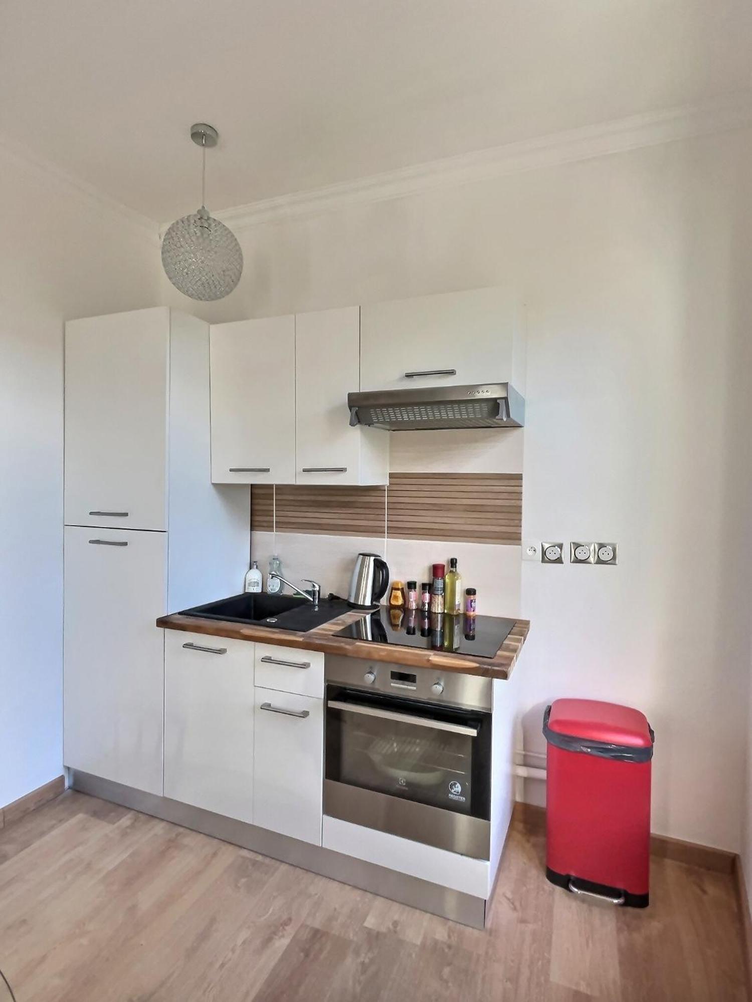 Appartement De Charme Avec Balcon Au Pied Des Commerces Béziers Eksteriør billede